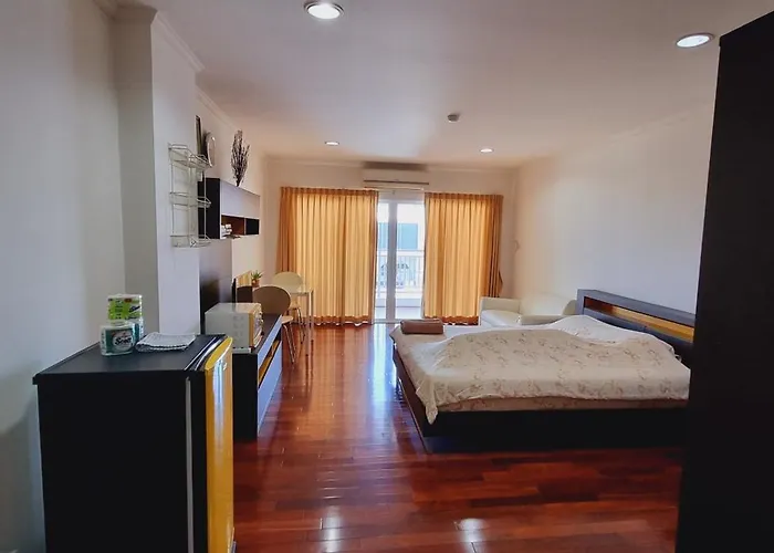 Hua Hin Baanklang Condo By Petch